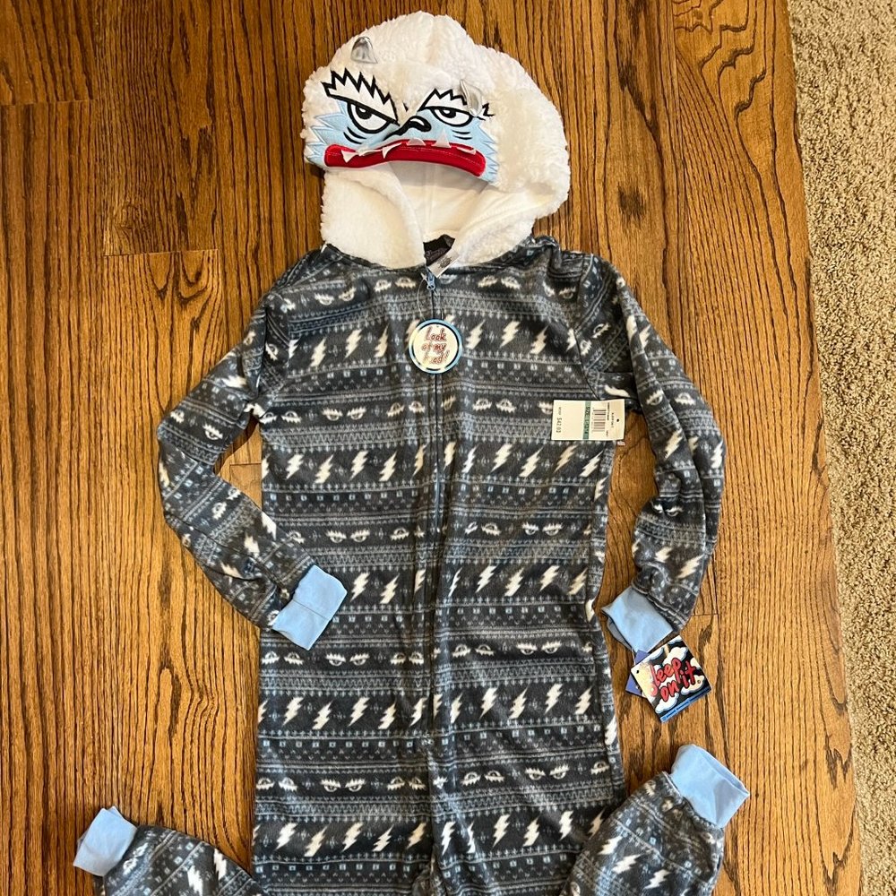 NWT abominable snowman onesie - Size Kids L(12-14)